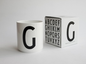 G | Typographie Tasse | Arne Jacobsen | Design Letters