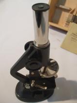 Schul - Mikroskop im Holzkasten | Anleitung von 1951