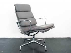 Soft Pad Chair | EA 216 | Eames 